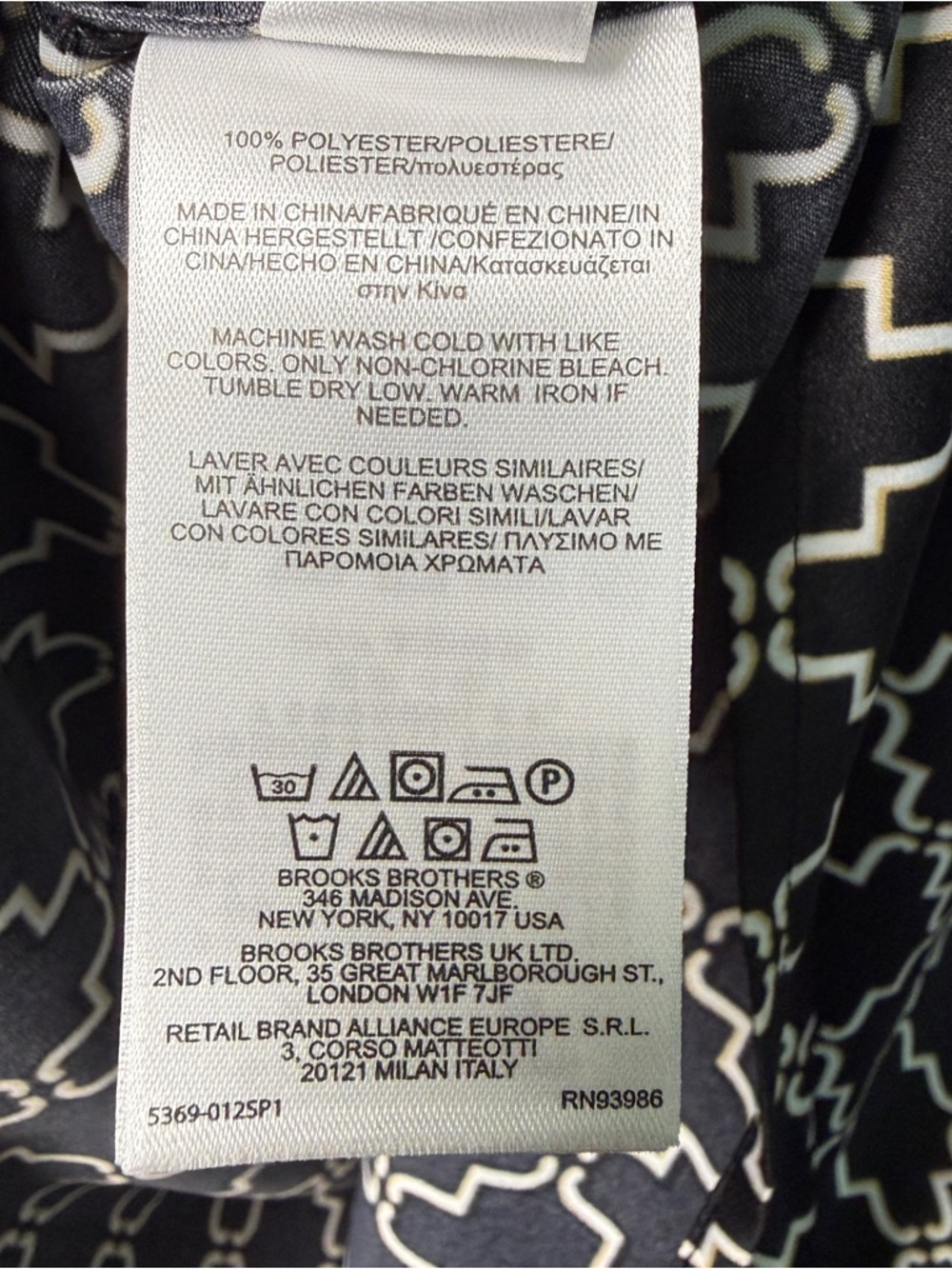 Brooks Brothers “346” Satin Geo Print Blouse Preppy | Black & White | Size 8 - Picture 7 of 7